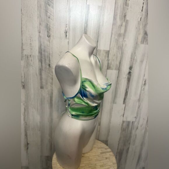 Green crop top - Picture 3 of 8